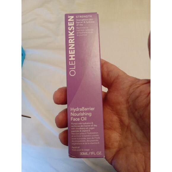 Ole Henriksen HydraBarrier Nourishing Face Oil Peptides+Vitamin E 1 oz / 30 ml - Picture 1 of 4